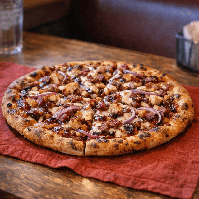 BBQ Chicken Pizza (14" Medium)